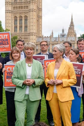 Daisy Cooper leads Liberal Democrat MPs in call for Essential Energy Guarantee. London, UK, 09 June 2026 Following her announcement vowing to claw back Â£5bn in windfall profits from energy networks firms to cut household bills, Lib Dem Deputy Leader Daisy Cooper was joined by Energy Spokesperson Pippa Heylings as they lead Liberal Democrat MPs in a rally calling for the Government, and Labour leadership contenders, to commit to introducing our Essential Energy Guarantee now. Victoria Tower Gardens, Millbank, London, UK., Credit:JAMES COOK Avalon  Copyright: xJAMESxCOOKx xAvalonx 1109065812