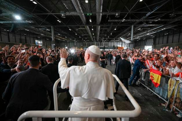 SPAIN - POPE LEO XIV DURING A MEETING WITH VOLUNTEERS IN THE IFEMA EXHIBITION CENTRE A MADRID - 2026 6 9 Spain, Vatican, 2026 6 9 Pope Leo XIV during a meeting with volunteers in the IFEMA exhibition centre in Madrid EDITORIAL USE ONLY - NO BOOKS Copyright: xVATICANxMEDIA CPPx