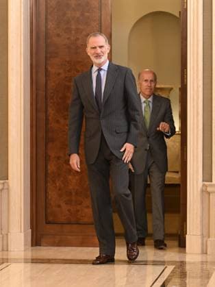 The King and Queen of Spain receive in audience the Board of Trustees and the Scientific Council of the Fundación Lilly King Felipe VI during the audience with the Board of Trustees and the Scientific Council of the Fundación Lilly on the occasion of its 25th anniversary, at La Zarzuela Palace, on June 9, 2026, in Madrid Spain This foundation was set up in 2001 with the aim of promoting science, contributing to improving medical practice and promoting the values of humanism, contribute to improving the practice of medicine and promote the values of humanism Its projects aim to encourage reflection and debate in the three fields, recognizing the most innovative initiatives and launching programs which contribute to accelerating their develo  Copyright: xJosÃ xOlivax 7583423