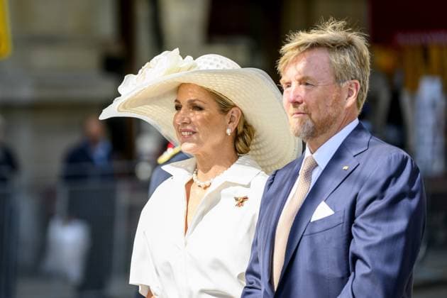 Amsterdam, The Netherlands, 2026-06-09 10:21:03 AMSTERDAM, 09-06-2026, Dam At the invitation of His Majesty King Willem-Alexander and Queen Maxima, the Federal President of Germany, Frank-Walter Steinmeier, is paying a state visit to the Netherlands. He is accompanied by his wife, Elke Büdenbender. PHOTO: NLBeeld Patrick van Emst In the photo: Welcome ceremony - King Willem-Alexander and Queen Maxima officially welcome the German Federal President and Mrs. Büdenbender at Dam Square in Amsterdam. Credit: NL Beeld Patrick van Emst  Copyright: xx x