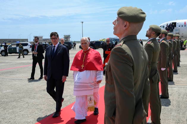 IPA85513241 - Spain, Vatican, 2026 6 9 Pope Leo XIV landed at the Corporate Terminal of Josep Tarradellas Barcelona-El Prat Airport after visiting and participating in events in Madrid Photograph by VATICAN MEDIA Catholic Press Photo  Copyright: xVATICANxMEDIA CPPx xVATICANxMEDIA CPPx 85513241