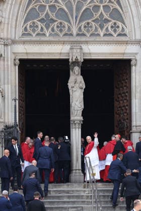 Pope Leo XIV arrives at Barcelona Cathedral during Spain visit BARCELONA, SPAIN - JUNE 9: Pope Leo XIV waves as he arrives at the Cathedral of the Holy Cross and Saint Eulalia in Barcelona, Spain, on June 9, 2026. The Pope is visiting Spain from June 6 to 12, with stops in Madrid, Barcelona and the Canary Islands, where he is scheduled to meet with migrants and organisations supporting them. Adria Puig Anadolu Barcelona Spain. Editorial use only. Please get in touch for any other usage.  Copyright: x2026xAnadoluxAdriaxPuigx