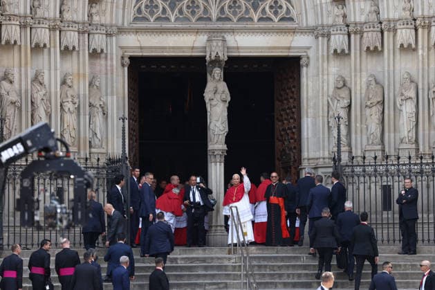 Pope Leo XIV arrives at Barcelona Cathedral during Spain visit BARCELONA, SPAIN - JUNE 09: Pope Leo XIV waves as he arrives at the Cathedral of the Holy Cross and Saint Eulalia in Barcelona, Spain, on June 09, 2026. The Pope is visiting Spain from June 6 to 12, with stops in Madrid, Barcelona and the Canary Islands, where he is scheduled to meet with migrants and organisations supporting them. Adria Puig Anadolu Barcelona Spain. Editorial use only. Please get in touch for any other usage.  Copyright: x2026xAnadoluxAdriaxPuigx