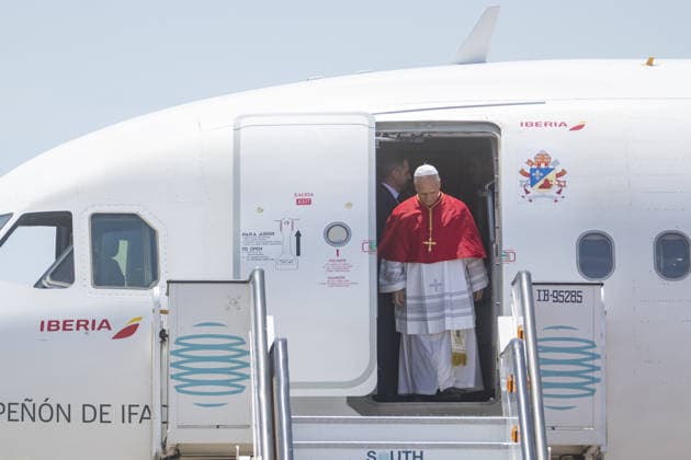 Pope Leo XIV in Spain BARCELONA, SPAIN - JUNE 9: Pope Leo XIV arrives in Barcelona as part of his official visit in Spain on June 9, 2026. During his stay, the Pope is scheduled to participate in a series of institutional, cultural, and religious events, as well as meetings with local representatives and members of the Catholic community. Lorena Sopena Lopez Anadolu Barcelona Spain. Editorial use only. Please get in touch for any other usage.  Copyright: x2026xAnadoluxLorenaxSopenaxLopezx