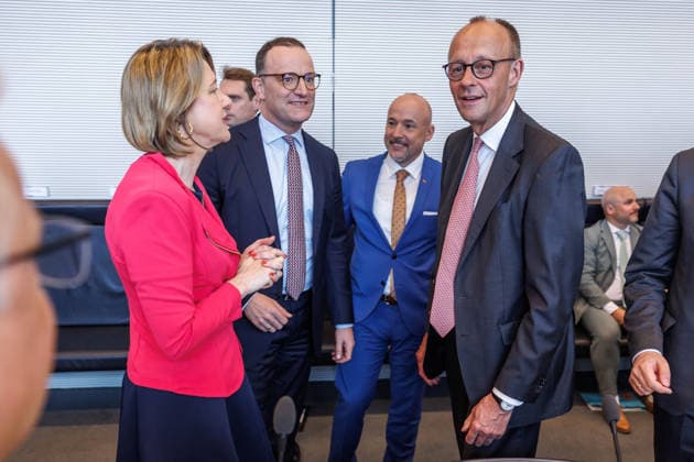 Fraktionssitzung CDU CSU Friedrich Merz (CDU) bei einer Fraktionssitzung am 9.06.2026 in Berlin. Berlin Berlin Deutschland Bundestag *** Parliamentary group meeting CDU CSU Friedrich Merz CDU at a parliamentary group meeting on 9 06 2026 in Berlin Berlin Berlin Germany Bundestag