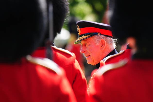 . 09 06 2026. London, United Kingdom. King Charles III and Queen Camilla present new Colours to the 1st Battalion Grenadier Guards at Buckingham Palace in London.  xPoolx xi-Imagesx IIM-26818-0025