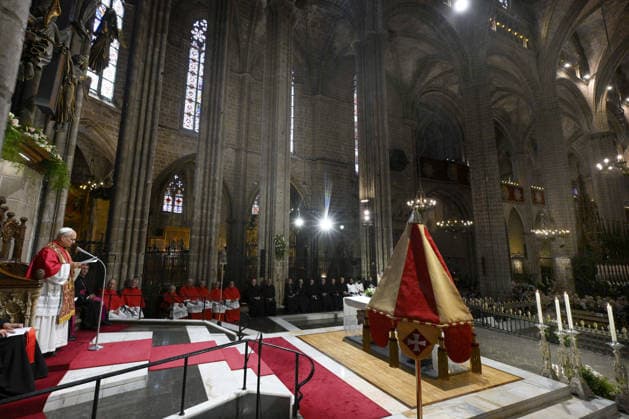 Pope Leo XIV Prayer At The Barcelona Cathedral - Spain Pope Leo XIV presides over midday prayer at the Barcelona Cathedral (Cathedral of the Holy Cross and Saint Eulalia) in Barcelona on June 9, 2026 on the fourth day of his pastoral visit to Spain. Photo by (EV) Simone Risoluti Vatican Media ABACAPRESS.COM Barcelona Spain  Copyright: xABACAx