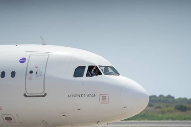 Pope Leo XIV arrives in Barcelona Arrival of Pope Leo XIV at Josep Tarradellas Barcelona El Prat International Airport, June 9, 2026, in Barcelona, Catalonia Spain Pope Leo XIV continues his trip through Spain after three intense days in the capital and arrives in Barcelona where he has a busy schedule between today and tomorrow, June 10, which includes the commemoration of the centenary of the death of Antoni Gaudi and the blessing and inauguration of the Tower of Jesus Christ in the Basilica of the Sagrada Familia 09 JUNE 2026 Barcelona Catalunya Barcelona Catalunya Catalunya Spain  Copyright: xDavidxZorrakinox 7584315