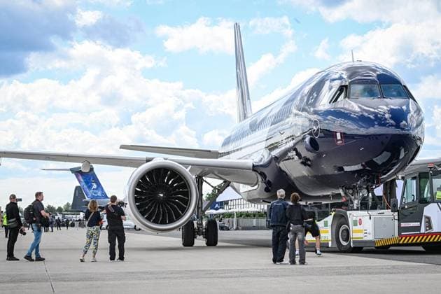 Internationale Luftfahrtausstellung ILA ** NUR FÜR REDAKTIONELLE ZWECKE ** EDITORIAL USE ONLY **<p>Airbus A320 Neo, Jubiläumsflieger von Lufthansa. Von nachhaltigen Antrieben für die zivile Luftfahrt über hochmoderne Drohnen im Defence-Bereich bis hin zu modernster Satellitentechnik für aktuelle und künftige Weltraummissionen: Die ILA Berlin zeigt die Zukunft der Luft- und Raumfahrt. 750 Aussteller aus 37 Ländern präsentieren die neuesten Innovationen und Entwicklungen der Branche. Darüber hinaus werden rund 100 Fluggeräte am Boden und in der Luft zu erleben sein, fotografiert am 09.06.2026 in Berlin. Berlin Berlin Berlin Copyright: MaurizioxGambarini *** International Air Show ILA FOR EDITORIAL PURPOSES ONLY EDITORIAL USE ONLY p Copyright: MaurizioxGambarini doc867qd1qkh3k6foc39aa ,EDITORIAL USE ONLY