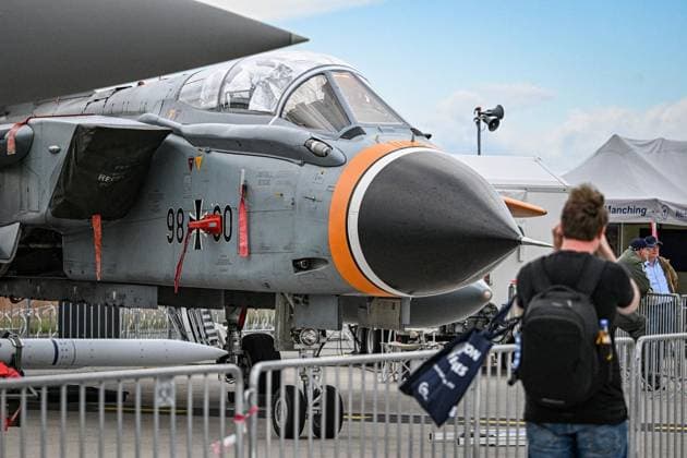 Internationale Luftfahrtausstellung ILA ** NUR FÜR REDAKTIONELLE ZWECKE ** EDITORIAL USE ONLY **<p>Tornado der deutschen Luftwaffe. Von nachhaltigen Antrieben für die zivile Luftfahrt über hochmoderne Drohnen im Defence-Bereich bis hin zu modernster Satellitentechnik für aktuelle und künftige Weltraummissionen: Die ILA Berlin zeigt die Zukunft der Luft- und Raumfahrt. 750 Aussteller aus 37 Ländern präsentieren die neuesten Innovationen und Entwicklungen der Branche. Darüber hinaus werden rund 100 Fluggeräte am Boden und in der Luft zu erleben sein, fotografiert am 09.06.2026 in Berlin. Berlin Berlin Berlin Copyright: MaurizioxGambarini *** International Air Show ILA FOR EDITORIAL PURPOSES ONLY EDITORIAL USE ONLY p German Air Force Copyright: MaurizioxGambarini doc867qqx0j8et129vwvmg0 ,EDITORIAL USE ONLY