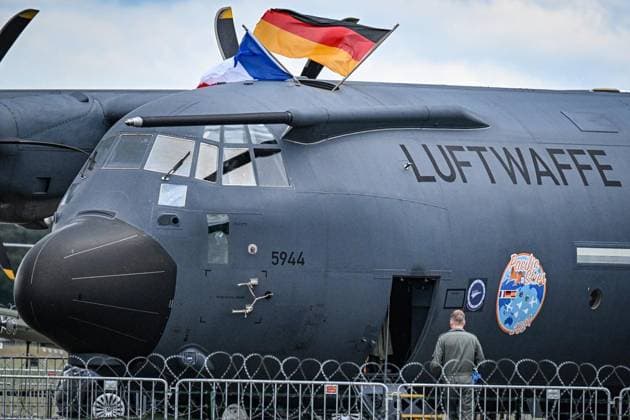 Internationale Luftfahrtausstellung ILA ** NUR FÜR REDAKTIONELLE ZWECKE ** EDITORIAL USE ONLY **<p>Lookheed C130 Hercules der Luftwaffe. Von nachhaltigen Antrieben für die zivile Luftfahrt über hochmoderne Drohnen im Defence-Bereich bis hin zu modernster Satellitentechnik für aktuelle und künftige Weltraummissionen: Die ILA Berlin zeigt die Zukunft der Luft- und Raumfahrt. 750 Aussteller aus 37 Ländern präsentieren die neuesten Innovationen und Entwicklungen der Branche. Darüber hinaus werden rund 100 Fluggeräte am Boden und in der Luft zu erleben sein, fotografiert am 09.06.2026 in Berlin. Berlin Berlin Berlin Copyright: MaurizioxGambarini *** International Air Show ILA FOR EDITORIAL PURPOSES ONLY EDITORIAL USE ONLY p Air Force L Copyright: MaurizioxGambarini doc867qss6m9jajso1smbp ,EDITORIAL USE ONLY