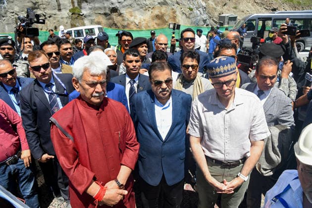 Final Breakthrough Ceremony of the Zojila Tunnel Kargil Ladakh , Jun 09 (ANI): Union Road Transport and Highways Minister Nitin Gadkari, along with Jammu and Kashmir Chief Minister Omar Abdullah and state Lieutenant Governor Manoj Sinha, graces the final breakthrough ceremony of the world s longest single-tube bidirectional Zojila Tunnel at Minamarg, in Kargil on Tuesday. Kargil Ladakh India Copyright: xANIx ANI_20260609030