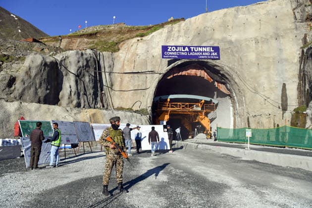 Final Breakthrough Ceremony of the Zojila Tunnel, Security Tightens Kargil Ladakh , Jun 09 (ANI): A security official stands guard ahead of the final breakthrough ceremony of the world s longest single-tube bidirectional Zojila Tunnel, graced by Union Road Transport and Highways Minister Nitin Gadkari, Jammu and Kashmir Chief Minister Omar Abdullah, and state Lieutenant Governor Manoj Sinha at Minamarg, in Kargil on Tuesday. Kargil Ladakh India Copyright: xANIx ANI_20260609065