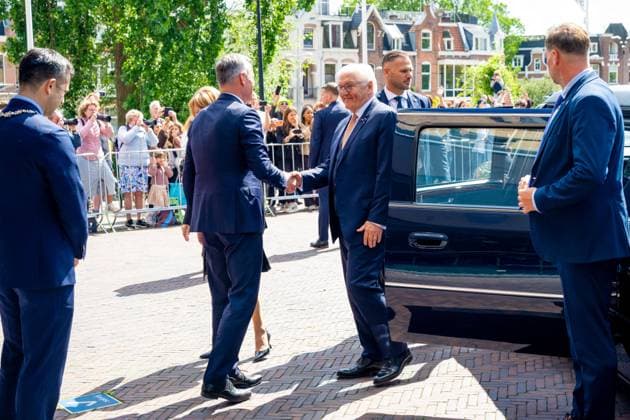 Amsterdam, The Netherlands, 2026-06-09 15:44:18 AMSTERDAM, 09-06-2026, Resto VanHarte At the invitation of His Majesty the King King Willem-Alexander and Queen Maxima the Federal President of Germany, Frank-Walter Steinmeier, is paying a state visit to the Netherlands. He is accompanied by his wife, Elke Büdenbender. PHOTO: NLBeeld Patrick van Emst In the photo: Social initiatives At Resto VanHarte in Amsterdam East, a community restaurant serving the social sector and part of Sociale Basis Amsterdam Oost, King Willem-Alexander, Queen Maxima, Federal President Steinmeier, and Mrs. Büdenbender are engaging in conversation with volunteers and local residents about creating more connection in the neighborhood, reducing loneline  Copyright: xx x