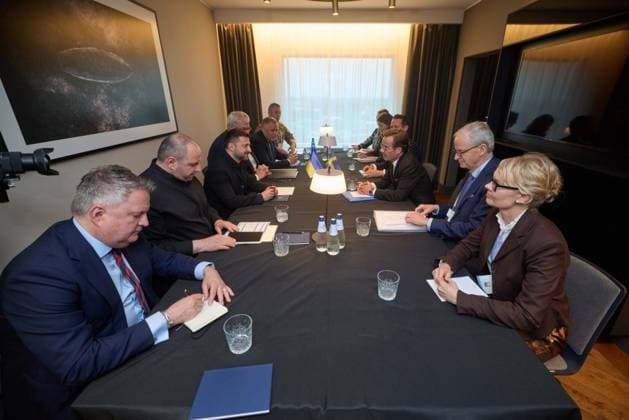 Ukrainian President Volodymyr Zelenskyy during a meeting with several leaders of the Nordic and Baltic states at a summit in Estonia Ukrainian President Volodymyr Zelenskyy during a meeting with several leaders of the Nordic and Baltic states at a summit in Estonia, June 9, 2026, where they discussed continued support for Ukraine and the security challenges related to the war with Russia. Photo by PRESIDENT OF UKRAINE apaimages Ukraine Ukraine Ukraine 090626_Estonia_UPO_00(1).jpeg Copyright: xapaimagesxPRESIDENTxOFxUKRAINEx xapaimagesx