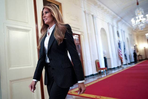 Melania Trump on AI champions awards - Washington US First lady Melania Trump participates in the Presidential Artificial Intelligence Challenge National Champion Awards Ceremony in the East Room at the White House in Washington on June 9, 2026. Photo by Yuri Gripas ABACAPRESS.COM Washington DC United States  Copyright: xGripasxYuri ABACAx