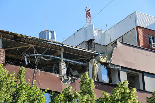 Russian army launches large-scale drone attack on Kharkiv A building is damaged in Kharkiv, Ukraine, on June 9, 2026, following a drone strike. The incident results in injuries to 15 people, including three children. Kharkiv Ukraine  Copyright: xViacheslavxMadiievskyix originalFilename: ukrinform-russiana260609_npIsk.jpg