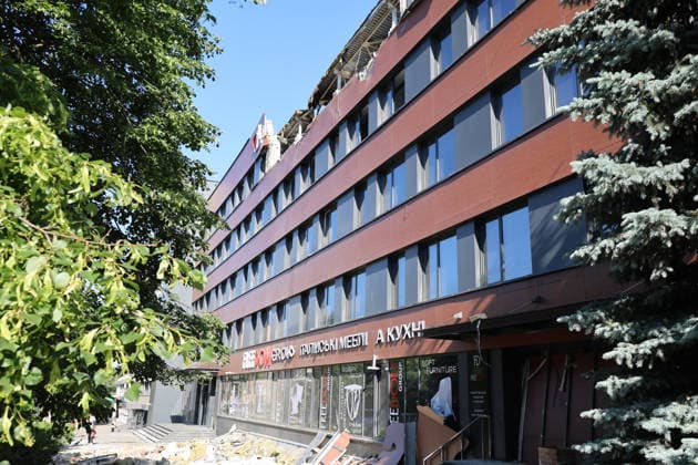 Russian army launches large-scale drone attack on Kharkiv A building is damaged in Kharkiv, Ukraine, on June 9, 2026, following a drone strike. The incident results in injuries to 15 people, including three children. Kharkiv Ukraine  Copyright: xViacheslavxMadiievskyix originalFilename: ukrinform-russiana260609_nplj0.jpg