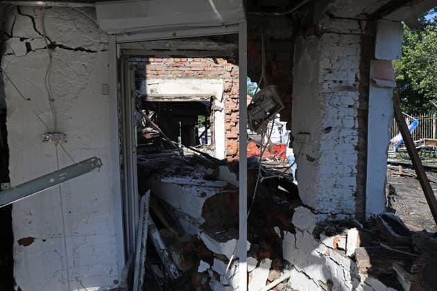 Russian army launches large-scale drone attack on Kharkiv A building is damaged in one of the districts of Kharkiv, Ukraine, on June 9, 2026. The Russian army conducts a drone strike on the city, affecting residential buildings and civilian infrastructure, resulting in injuries to 15 people, including three children. Kharkiv Ukraine  Copyright: xViacheslavxMadiievskyix originalFilename: ukrinform-russiana260609_npf64.jpg