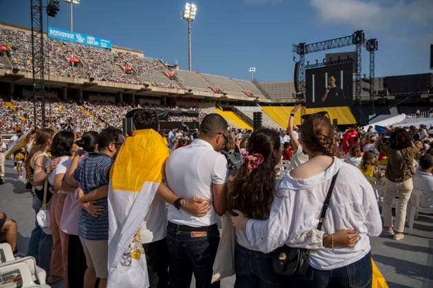 June 9, 2026, Barcelona, Barcelona, Spain: Barcelona s Olympic Stadium packed to capacity as crowds await the arrival of Pope Leo XIV for a massive public Mass. Barcelona Spain - ZUMAr179 20260609_zip_r179_034 Copyright: xEricxRenomx