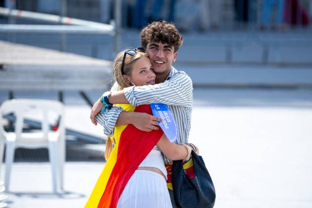 Spain-Barcelona-Pope Leo XIV visit Spain in Barcelona, Spain. A young couple hugs while the venue of the event getting ready of the faithful people to Pope Leo XIV visit to Spain in Estadi Olimpic Lluis Companys, Barcelona, Spain, on June 9, 2026. Barcelona Estadi Olimpic Lluis Companys Barcelona Spain