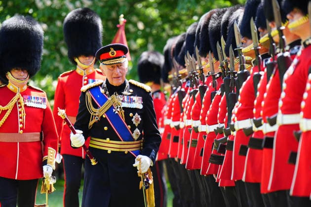 Grenadier Guards receive new Colours King Charles III inspects members of the Grenadier Guards during a ceremony to present the regiment with their new Colours at Buckingham Palace in London. Picture date: Tuesday June 9, 2026., Credit:Aaron Chown PA ROTA - B68 Avalon UK, London  Copyright: xAaronxChownx xPAxROTAx-xB68x xAvalonx 1109128174
