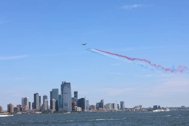 RECORD DATE NOT STATED Patrouille De France flies in New York French Air and Space Force Patrouille de France flies over the hudson river and the Statue of Liberty to celebrate the 250th anniversary of American independence and honor the Franco-American friendship in New York, NY on June 9, 2026. Photo by Charles Guerin ABACAPRESS.COM New York NY  Copyright: xGuerinxCharles ABACAx