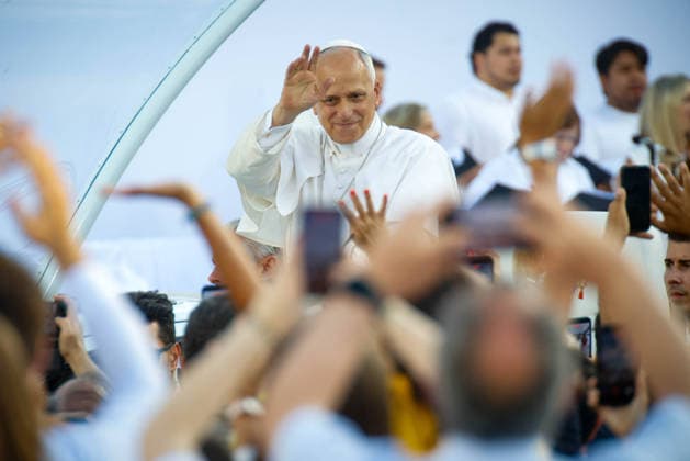 Pope Leo XIV presides over the prayer vigil at the Olympic Stadium Lluís Companys Pope Leo XIV on his arrival at the prayer vigil, at the Olympic Stadium Lluís Companys, on June 9, 2026, in Barcelona, Catalunya Espana This vigil is one of the most important events during the Pontiffs stay in Barcelona and is expected to be attended by some 60,000 people inside the stadium and thousands more faithful are expected to gather in the surrounding area 09 JUNE 2026 VIGILIA POOL PAPA VIGILIA CATALUÑA Kike Ricó Barcelona Catalunya Catalunya Catalunya Espana  Copyright: xKikexRicon EuropaxPress Poolx 7584974