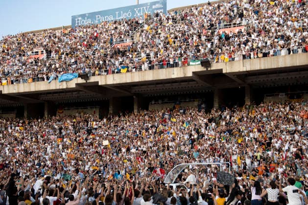 June 9, 2026, Barcelona, Barcelona, Spain: the Olympic Stadium fills to capacity for a Mass with the presence of Pope Leo XIV on the first day of his visit to Barcelona..In the pic :Pope Leo XIV Barcelona Spain  - ZUMAr179 20260609_zip_r179_047 Copyright: xEricxRenomx