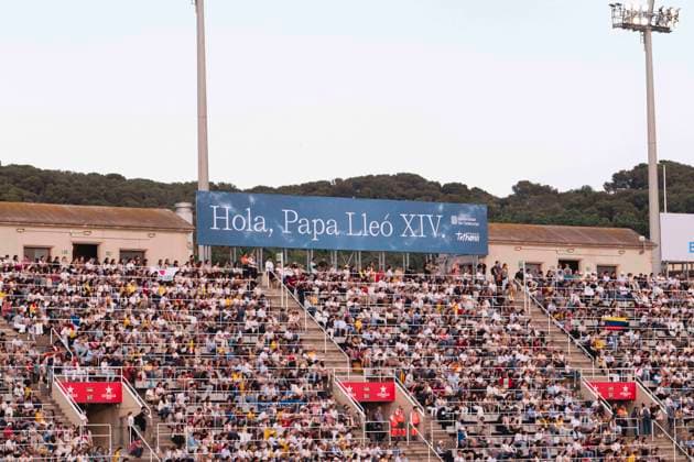 June 9, 2026, Barcelona, Catalonia, Italy: Barcelona, Spain. A welcoming banner for Pope Leo XIV at the meeting with the catholic community of Catalonia at Stadium Lluis Companys. Barcelona Italy  - ZUMAm214 20260609_zip_m214_015 Copyright: xMatteoxSeccix