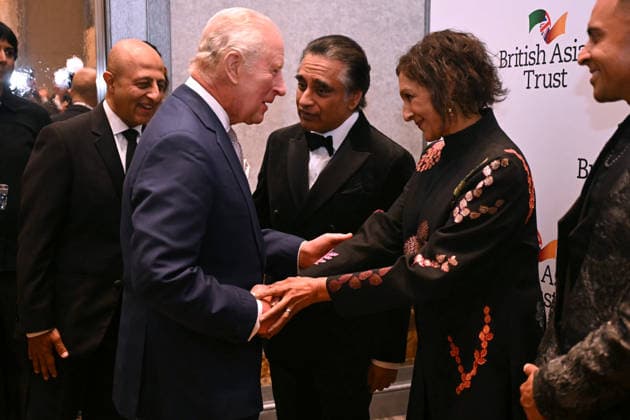 King Charles at British Asian Trust reception at the Peninsula Hotel in London, UK, 09 June 2026 Britain s King Charles III (C) greets British comedian Meera Syal (R) at a reception to celebrate the work of the British Asian Trust at the Peninsula Hotel in central London on June 9, 2026., Credit:JUSTIN TALLIS PA ROTA - B68 Avalon United Kingdom, London  Copyright: xJUSTINxTALLISx xPAxROTAx-xB68x xAvalonx 1109155961