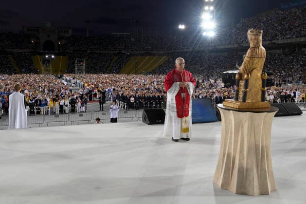 IPA85527971 - Spain, Vatican, 2026 6 9 Pope Leo XIV attend a prayer vigil at the Lluis Companys Olympic Stadium in Barcelona Photograph by VATICAN MEDIA Catholic Press Photo  Copyright: xVATICANxMEDIA CPPx xVATICANxMEDIA CPPx 85527971