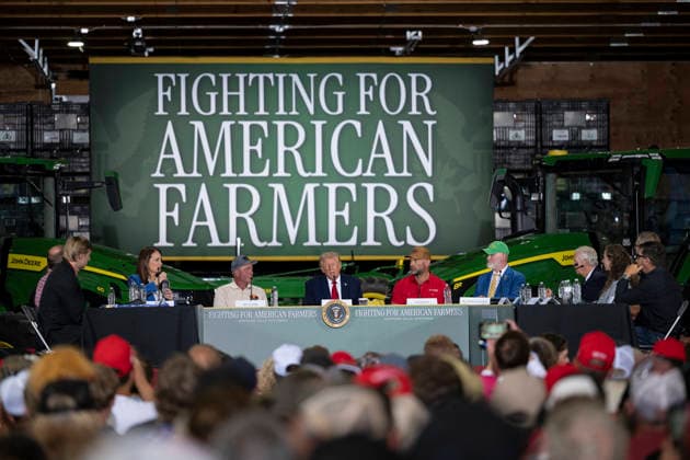 June 9, 2026, Chippewa Falls, Wi, United States of America: U.S.President Donald Trump, center, comments during a roundtable discussion with farmers at Custer Farms, June 5, 2026 in Chippewa Falls, Wisconsin. Seated from left: Agriculture Secretary Brooke Rollins, farm owner, Ken Custer, Trump, Hall of Fame Farms owner Joe Thomas and Rep. Derrick Van Orden, R-WI. Chippewa Falls United States of America - ZUMAp138 20260609_zaa_p138_019 Copyright: xJoycexN.xBoghosian WhitexHousex