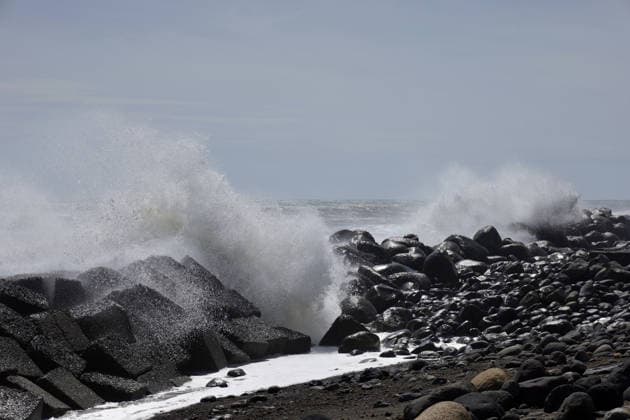 Tropical Storm Cristina hit Puerto Madero of Mexico TAPACHULA, MEXICO - JUNE 09: Waves hitting the rocks in the coastal community of Puerto Madero, following the passage of Tropical Storm Cristina near Tapachula, Mexico, on Tuesday, June 09, 2026. The storm caused severe damage along the Mexican Pacific coast in the state of Chiapas, near the Guatemala border, where strong waves and storm surges impacted dozens of homes and restaurants, affecting hundreds of residents. Jose Torres Anadolu Tapachula Mexico. Editorial use only. Please get in touch for any other usage.  Copyright: x2026xAnadoluxJosexTorresx