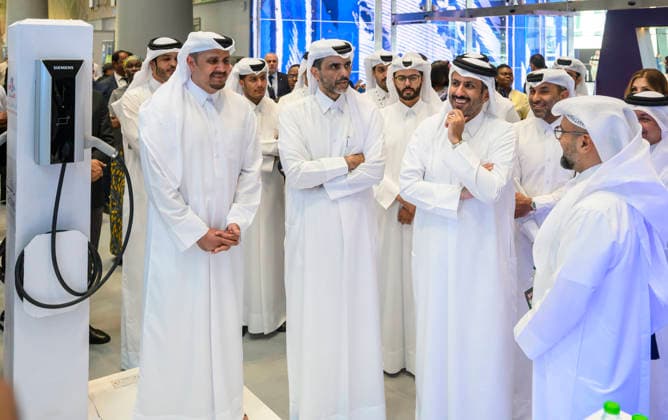 June 9, 2026, Doha, Qatar: Qatar s Minister of Commerce and Industry, Sheikh Faisal bin Thani bin Faisal Al Thani (2nd R), visits the 22nd edition of Project Qatar following its inauguration at the Doha Exhibition and Convention Center (DECC) in Doha. The exhibition showcases innovations and sustainable solutions from the construction, building materials, and technology sectors. Doha Qatar - ZUMAs197 20260609_aaa_s197_256 Copyright: xNoushadxVariyattiyakkalx