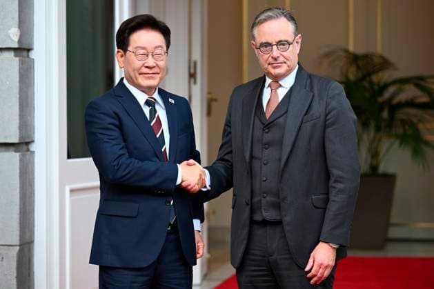 PM Bart De Wever meets South Korean President Lee Jae Myung BRUSSELS, BELGIUM - JUNE 10 : PM Bart De Wever meets South Korean President Lee Jae Myung on June 10, 2026 in Brussels, Belgium, 10 06 2026 Brussels Belgium  Copyright: xDidierxLebrunx