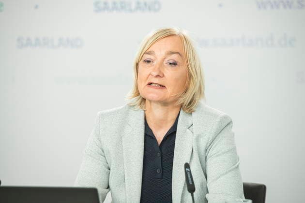 Landespressekonferenz am Dienstag (09.06.2026) zum Thema Saar(S)Pass - Tourismus-Pass für Saarländer*innen in der Staatskanzlei des Saarlandes in Saarbrücken. Im Bild: Birgit Grauvogel, Geschäftsführerin der Tourismus Zentrale Saarland. *** State press conference on Tuesday 09 06 2026 on the Saar S Pass Tourism Pass for Saarlanders at the Saarland State Chancellery in Saarbrücken In the picture Birgit Grauvogel, Managing Director of the Saarland Tourist Board bub