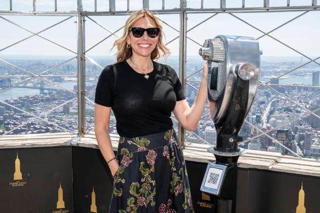 June 9, 2026, New York, New York, USA: AMY B. HARRIS visits the Empire State Building in New York to celebrate the premiere of Every Year After on Prime. 9 June 2026 New York USA - ZUMAa265 20260609_zep_a265_036 Copyright: xEricxAcquayex