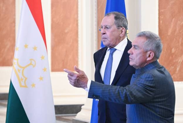 Russia CSTO Foreign Ministers Council 9186792 10.06.2026 Russian Foreign Minister Sergey Lavrov and Head of the Republic of Tatarstan Rustam Minnikhanov are seen before a narrow format meeting of the Collective Security Treaty Organization (CSTO) Foreign Ministers Council in Kazan, Republic of Tatarstan, Russia. Maksim Bogodvid Sputnik Kazan Russia  Copyright: xMaksimxBogodvidx