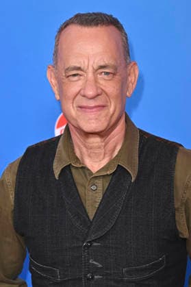 Tom Hanks bei der Weltpremiere des Animationsfilms Toy Story 5 im Dolby Theatre. Los Angeles, 09.06.2026 *** Tom Hanks at the world premiere of the animated film Toy Story 5 at the Dolby Theatre Los Angeles, 09 06 2026 Foto:xD.xStarbuckx xFuturexImagex toy_story_6457