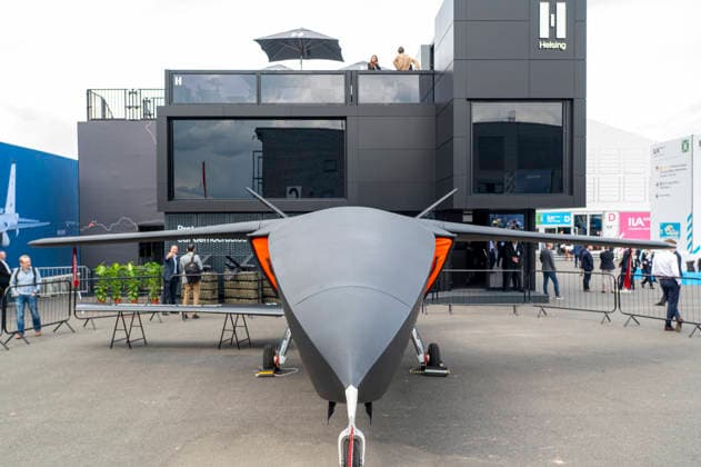 Helsing - ILA Berlin EUR, Deutschland, Berlin, 10.06.2026: Produkte der Firma Helsing - autonome Drohnen und Flugzeuge - gesteuert per KI , Die ILA Berlin ist eine der weltweit führenden Aerospace-Messen. Sie deckt die Branchensegmente Aviation, Space und Defence ab. Alle zwei Jahre bringt sie führende Köpfe aus Industrie, Politik, Forschung und Streitkräften zum Austausch und Netzwerken zusammen. *** Helsing ILA Berlin EUR, Germany, Berlin, 10 06 2026 Helsing products autonomous drones and aircraft controlled by AI , ILA Berlin is one of the worlds leading aerospace trade fairs It covers the aviation, space and defense sectors Every two years it brings together leading minds from industry, politics, research and the armed forces for e