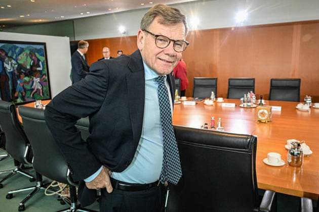 Sitzung des Bundeskabinetts ** NUR FÜR REDAKTIONELLE ZWECKE ** EDITORIAL USE ONLY **<p>Sitzung des Bundeskabinetts, Johann Wadephul (CDU), Außenminister nimmt an der Sitzung des Bundeskabinetts im Kanzleramt teil. fotografiert am 10.06.2026 in Berlin. Berlin Berlin Berlin Copyright: MaurizioxGambarini *** Meeting of the Federal Cabinet FOR EDITORIAL PURPOSES ONLY EDITORIAL USE ONLY p Meeting of the Federal Cabinet, Johann Wadephul CDU , Foreign Minister attends the meeting of the Federal Cabinet in the Chancellery photographed on 10 06 2026 in Berlin Berlin Berlin Berlin Copyright MaurizioxGambarini Copyright: MaurizioxGambarini doc86865utv7n413lfg3q1t ,EDITORIAL USE ONLY