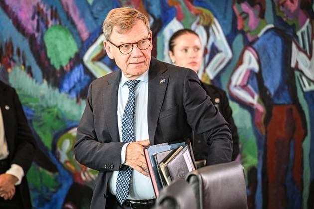 Sitzung des Bundeskabinetts ** NUR FÜR REDAKTIONELLE ZWECKE ** EDITORIAL USE ONLY **<p>Sitzung des Bundeskabinetts, Johann Wadephul (CDU), Außenminister nimmt an der Sitzung des Bundeskabinetts im Kanzleramt teil. fotografiert am 10.06.2026 in Berlin. Berlin Berlin Berlin Copyright: MaurizioxGambarini *** Meeting of the Federal Cabinet FOR EDITORIAL PURPOSES ONLY EDITORIAL USE ONLY p Meeting of the Federal Cabinet, Johann Wadephul CDU , Foreign Minister attends the meeting of the Federal Cabinet in the Chancellery photographed on 10 06 2026 in Berlin Berlin Berlin Berlin Copyright MaurizioxGambarini Copyright: MaurizioxGambarini doc86867qfosiwtznd5ci0 ,EDITORIAL USE ONLY