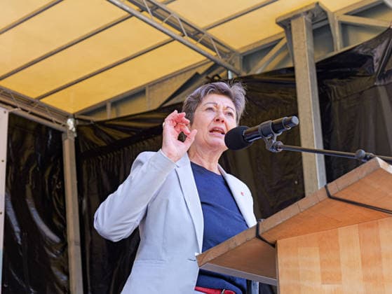 Demonstration gegen Gesundheitsrefom Sylvia Bühler, Leiterin des Fachbereichs Gesundheit, Soziale Dienste, Bildung und Wissenschaft im ver.di Bundesvorstand *** Demonstration against health reform Sylvia Bühler, Head of the Health, Social Services, Education and Science Department on the ver di Federal Executive Board Copyright: xBerndxGüntherx