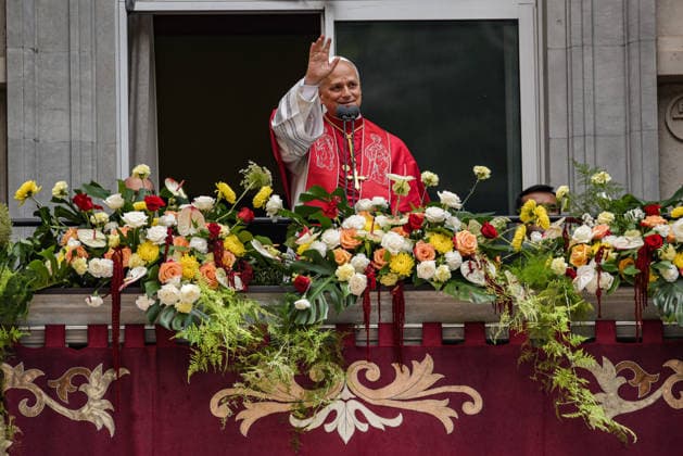 Pope Leo XIV presides the Prayer of the Holy Rosary at the Abbey of Montserrat Pope Leo XIV greets from a balcony during the celebration of the prayer of the Holy Rosary, June 10, 2026, at the Abbey of Our Lady of Montserrat, Barcelona, Catalonia Spain This act of Marian piety is part of the acts that the Pontiff performs during his apostolic journey to Spain that began in Madrid on June 8 10 JUNE 2026 Barcelona, Catalunya Barcelona, Catalunya Spain  Copyright: xAlbertoxParedesx 7586252