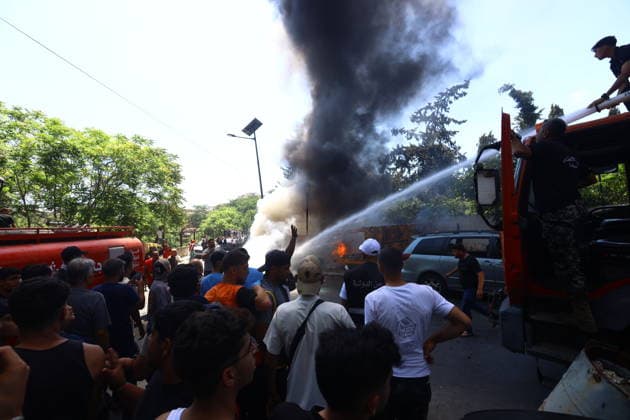 Israeli strikes target southern Lebanon despite ceasefire SIDON, LEBANON - JUNE 10: Smoke rises following an Israeli airstrike that targeted a vehicle in the city of Sidon, Lebanon on June 10, 2026. Israeli forces carried out airstrikes on areas in southern Lebanon despite the ceasefire, with a vehicle targeted in Sidon, causing a fire. Mohammad Abushama Anadolu Sidon Lebanon. Editorial use only. Please get in touch for any other usage.  Copyright: x2026xAnadoluxMohammadxAbushamax