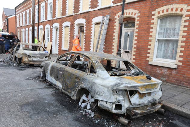 Disorder continues in Belfast after knife attack leaves man seriously injured BELFAST, NORTHERN IRELAND - JUNE 10: A burned-out car is seen on a street in Belfast, Northern Ireland, on June 10, 2026. Disorder continued across parts of Belfast following a knife attack that left a man seriously injured, with fires reported in several areas of the city during the unrest. Conor Mccaughley Anadolu Belfast Ireland. Editorial use only. Please get in touch for any other usage.  Copyright: x2026xAnadoluxConorxMccaughleyx