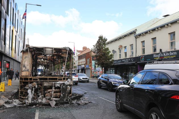 Disorder continues in Belfast after knife attack leaves man seriously injured BELFAST, NORTHERN IRELAND - JUNE 10: A burned-out bus is seen on a street in Belfast, Northern Ireland on June 10, 2026. Disorder continued across parts of Belfast following a knife attack that left a man seriously injured, with fires reported in several areas of the city, including a bus that was set ablaze in east Belfast. Conor Mccaughley Anadolu Belfast Ireland. Editorial use only. Please get in touch for any other usage.  Copyright: x2026xAnadoluxConorxMccaughleyx