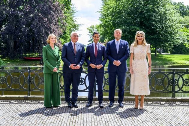 Den Haag, The Netherlands, 2026-06-10 12:41:49 THE HAGUE, 10-06-2026, Duivenvoorde Castle At the invitation of His Majesty King Willem Alexander and Queen Maxima, the Federal President of Germany, Frank-Walter Steinmeier, is paying a state visit to the Netherlands. He is accompanied by his wife, Elke Büdenbender. PHOTO: NLBeeld Patrick van Emst In the photo: Government lunch - Federal President Steinmeier and Mrs. Büdenbender are received by Prime Minister Jetten at Duivenvoorde Castle in Voorschoten. Credit: NL Beeld Patrick van Emst  Copyright: xx x