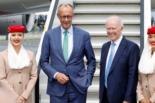 Friedrich Merz und Tim Clark beim Rundgang auf der ILA Berlin 2026 auf dem ILA-Gelände am Flughafen BER Berlin-Brandenburg. Berlin-Schönefeld, 10.06.2026 *** Friedrich Merz and Tim Clark on a tour of the ILA Berlin 2026 on the ILA grounds at BER Berlin Brandenburg Airport Berlin Schönefeld, 10 06 2026 Foto:xR.xSchmiegeltx xFuturexImagex ila_opening_6612